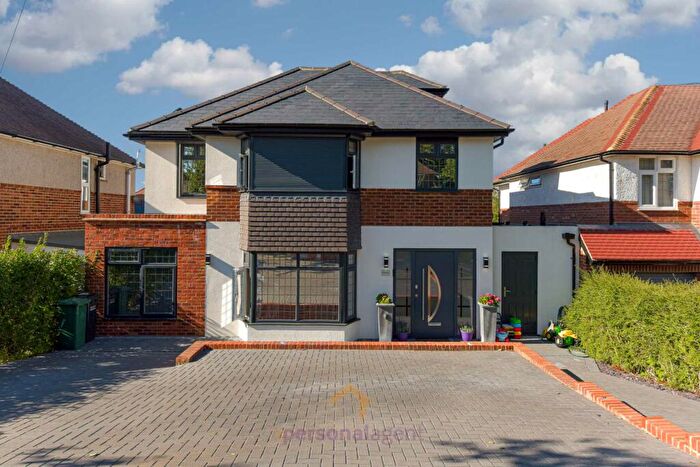 5 Bedroom Detached House To Rent In Shawley Way, Epsom, KT18