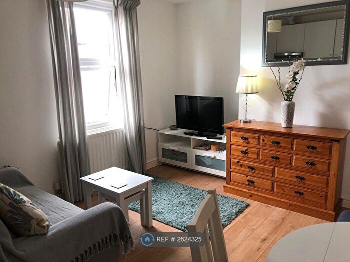 1 Bedroom Flat To Rent In Rasen Lane, Lincoln, LN1