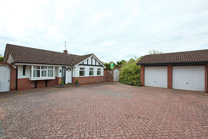 3 Bedroom Detached Bungalow For Sale In Longbow Close, Stretton, Burton-On-Trent, DE13