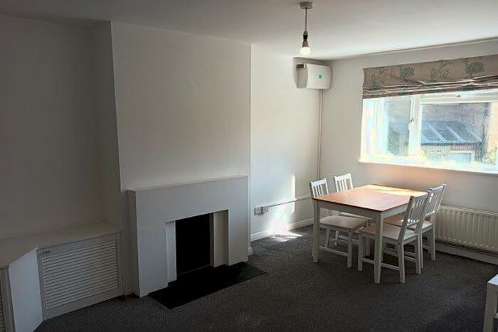 1 Bedroom Flat To Rent In Lavender Hill, London, SW11