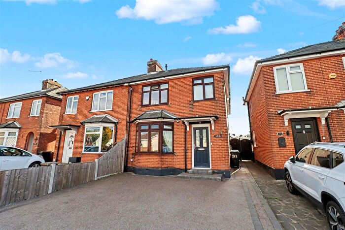 4 Bedroom Semi Detached House For Sale In Coggeshall Road, Braintree, CM7