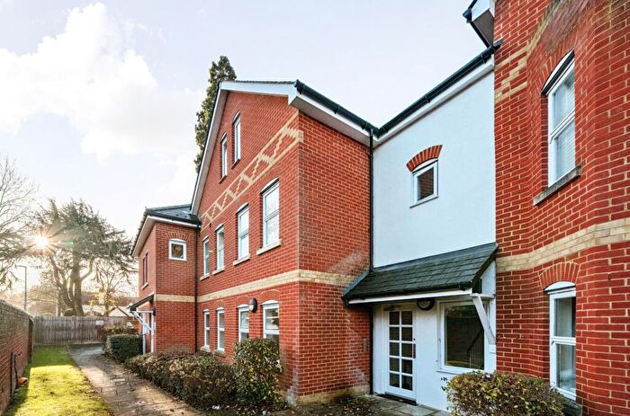 2 Bedroom Apartment To Rent In Crescent Road, Aviator Place, RG1