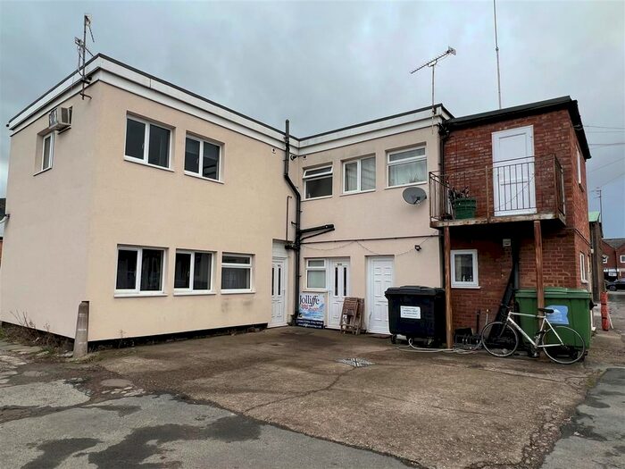 2 Bedroom Flat To Rent In Barnards Green Road, Malvern, WR14