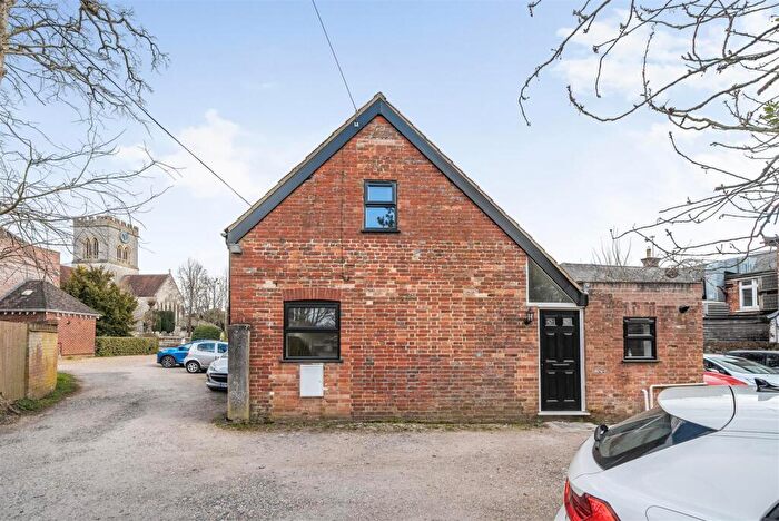 2 Bedroom Detached House To Rent In College Lane, Ringwood, BH24