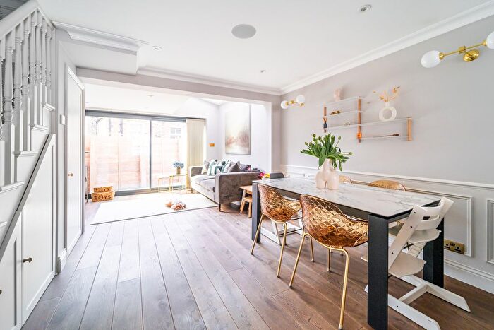 3 Bedroom Terraced House For Sale In Whistler Street, Highbury, London, N5