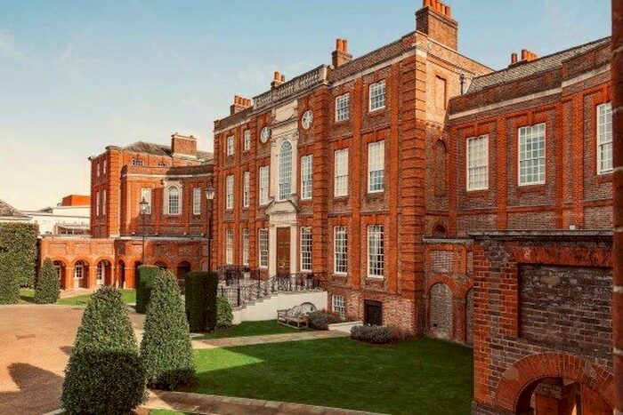 2 Bedroom Flat To Rent In Vitali Close, London, SW15