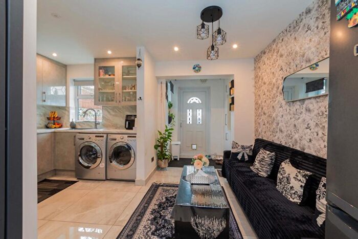 3 Bedroom Terraced House For Sale In Humber Way, Langley, SL3