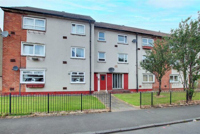 2 Bedroom Flat To Rent In Roseberry Place, Hamilton, ML3