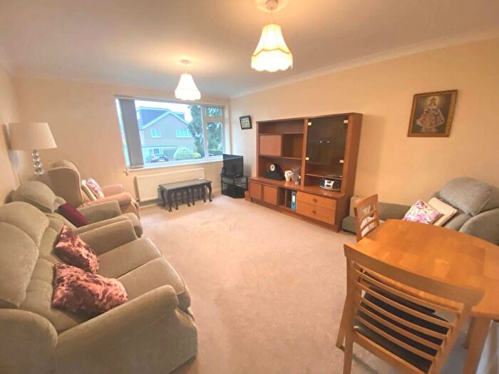 2 Bedroom Maisonette To Rent In Cuckmans Drive, St Albans, AL2