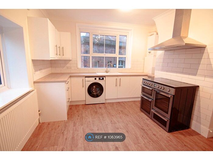 2 Bedroom Maisonette To Rent In Portland Villas, Hastings, TN34