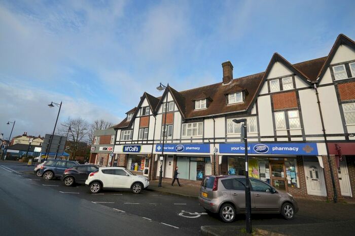 3 Bedroom Flat To Rent In High Street, Storrington RH20