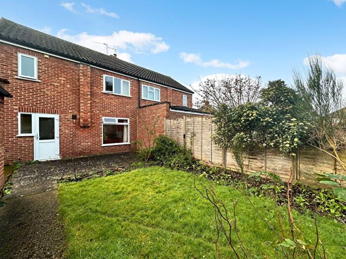 3 Bedroom Semi-Detached House For Sale In Tilstone Close, Eton Wick, Berkshire, SL4
