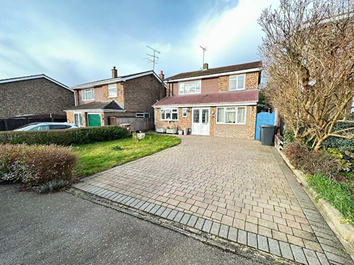 4 Bedroom Detached House To Rent In Brompton Close, Luton, Bedfordshire, LU3