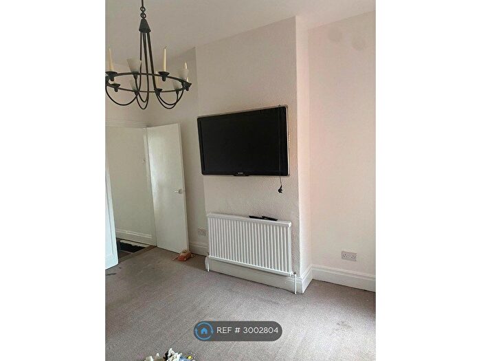 3 Bedroom Terraced House To Rent In Rhodes St, Castleford, WF10