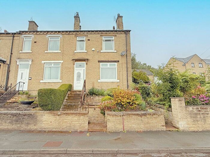3 Bedroom Terraced House For Sale In Huddersfield Road, Wyke, Bradford, BD12