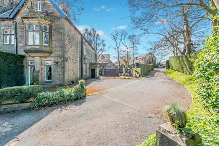 5 Bedroom Semi Detached House For Sale In Clayton Lane, Clayton, Bradford, BD14