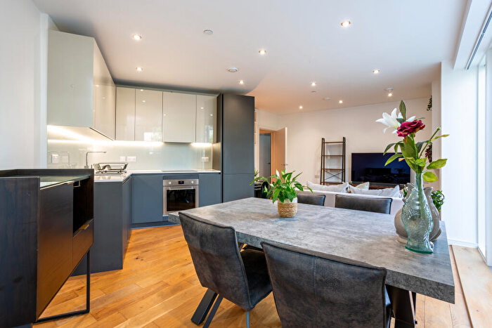 1 Bedroom Flat For Sale In Dawson Building, Prospect Row, Stratford, Newham, London, E15