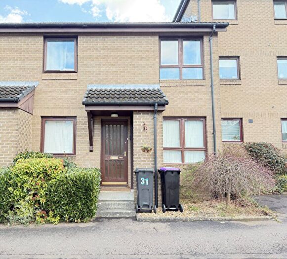 2 Bedroom Flat To Rent In Forthview, Stirling, FK8