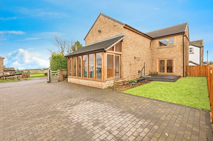 4 Bedroom Detached House For Sale In Stringer House Lane, Emley, Huddersfield, HD8