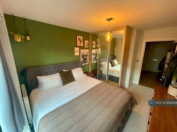 1 Bedroom Flat To Rent In Ordell Road, London, E3