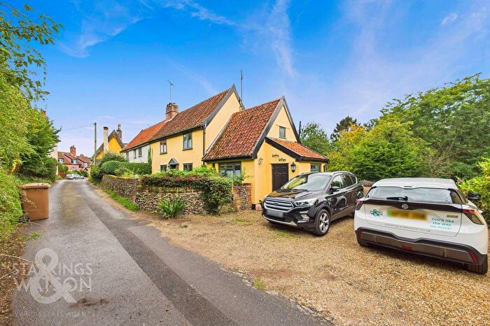 3 Bedroom Semi-Detached House For Sale In Cherry Tree Lane, Botesdale, Diss, IP22