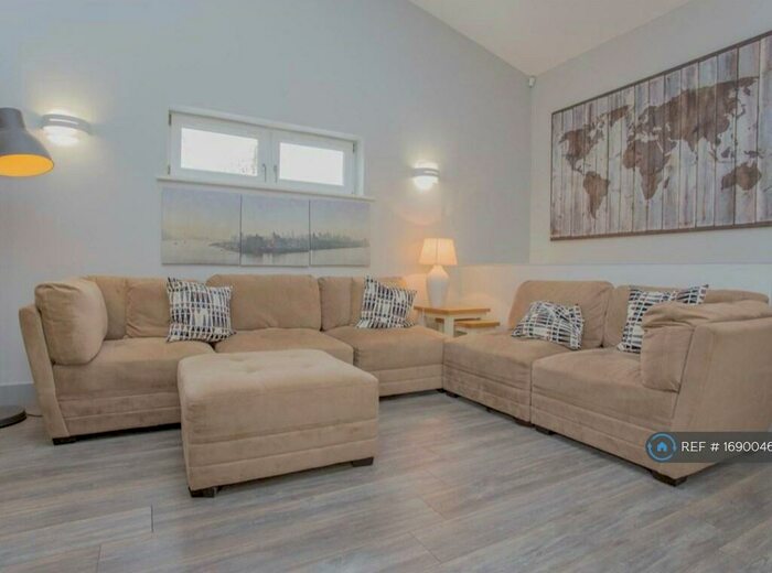 2 Bedroom Flat To Rent In The Ridge, Hampton Vale, Peterborough, PE7