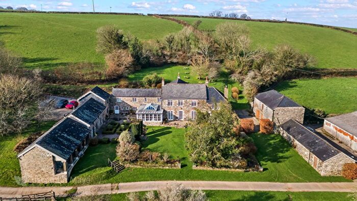 6 Bedroom Farmhouse For Sale In South Brent, Devon, TQ10