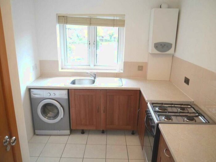 Studio To Rent In Jasmine Gardens, Hatfield, AL10