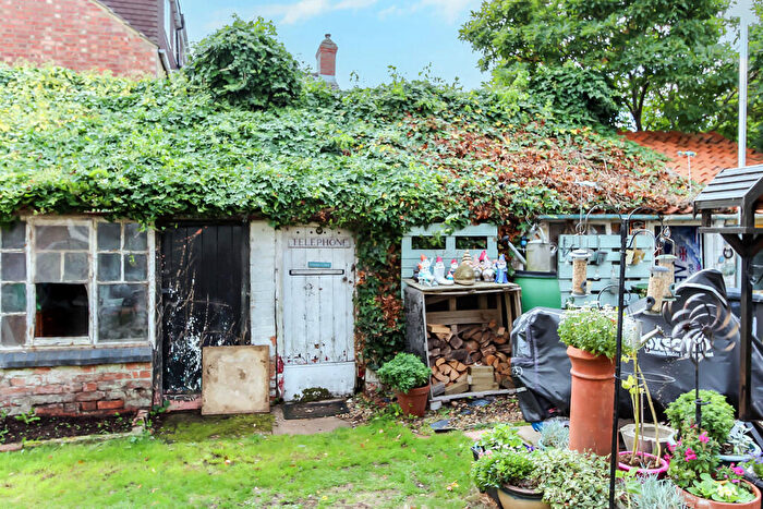 2 Bedroom Cottage For Sale In Harrowick Lane, Earls Barton, NN6