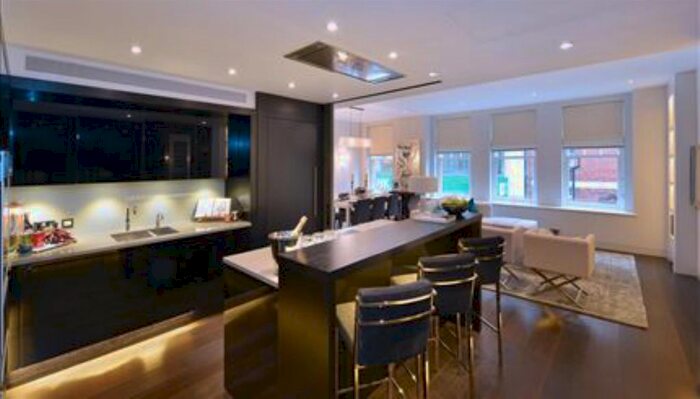 2 Bedroom Flat To Rent In Duke Street, Mayfair, W1K