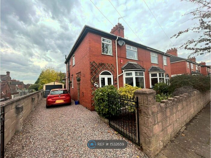 3 Bedroom Semi-Detached House To Rent In Osbourne Road, Stoke-On-Trent, ST4