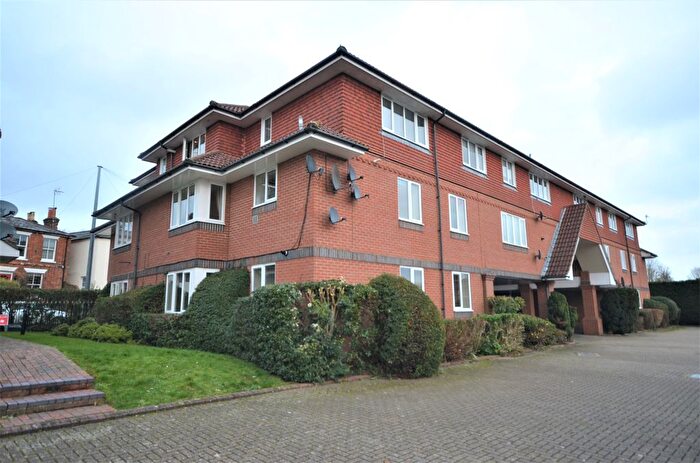 2 Bedroom Flat To Rent In Millgate Court, Guildford Road, Farnham, Surrey, GU9