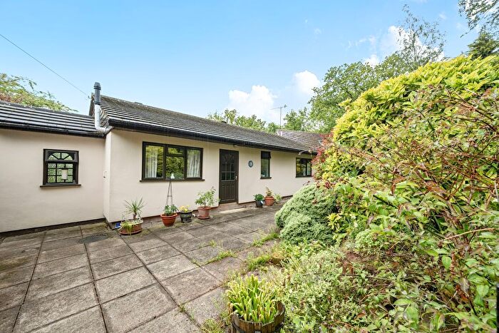 2 Bedroom Detached Bungalow For Sale In Lineholt, Ombersley, WR9