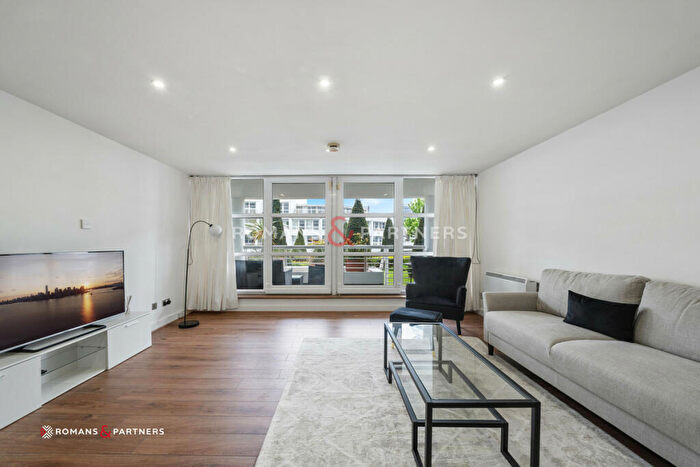 1 Bedroom Apartment To Rent In Pierhead Lock, Canary Wharf, E14