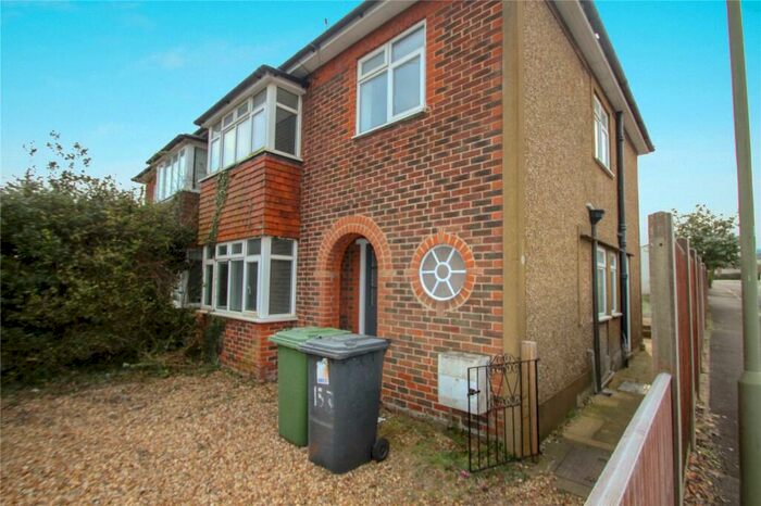 3 Bedroom Detached House To Rent In Worting Road, Basingstoke, Hampshire, RG22