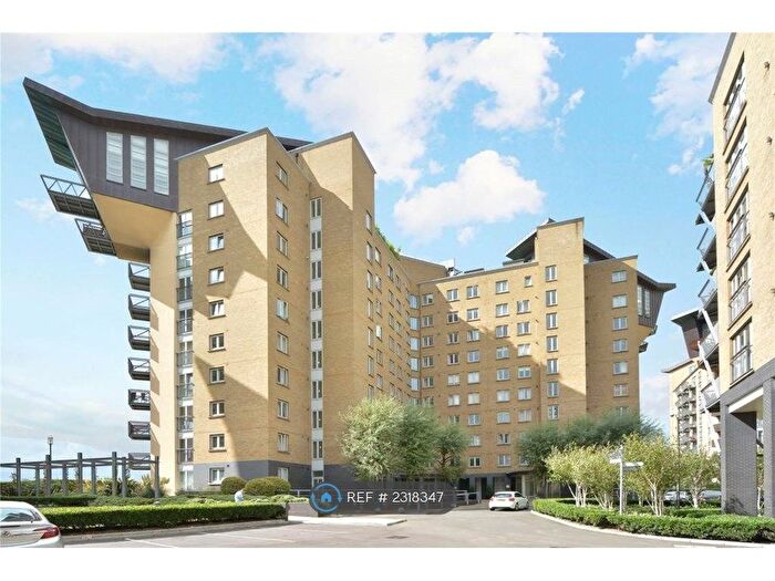 2 Bedroom Flat To Rent In Pierpoint Building, London, E14
