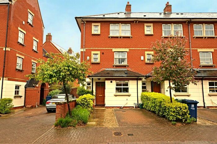 4 Bedroom Property To Rent In Rickyard Close, Oxford, OX1