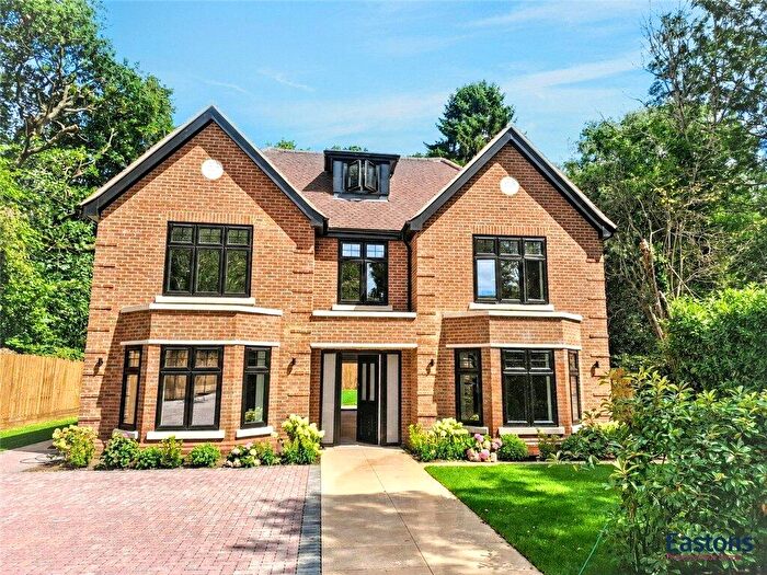 5 Bedroom Detached House For Sale In Vernon Walk, Tadworth, Surrey, KT20