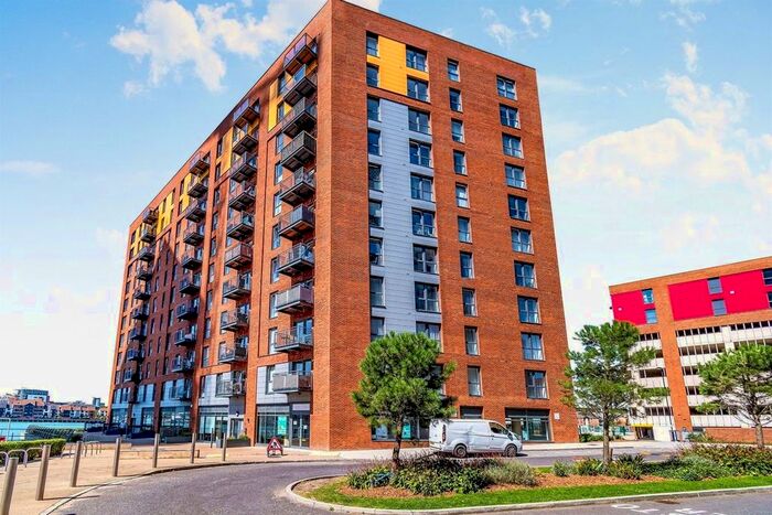 2 Bedroom Flat To Rent In Azera, Centenary Quay, Southampton, SO19