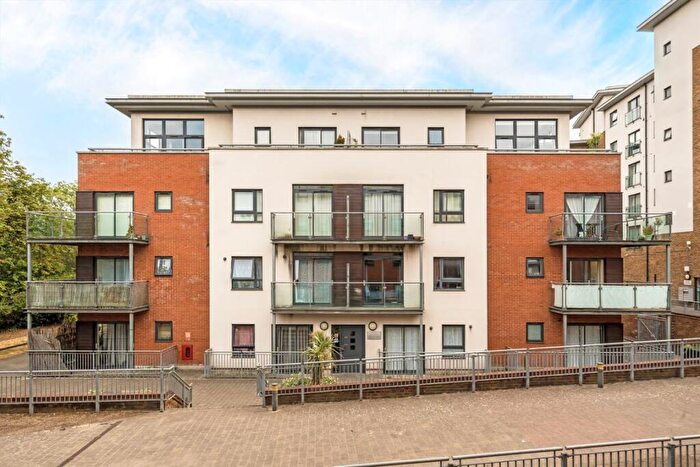 1 Bedroom Flat To Rent In Hither Green Lane, Hither Green, SE13