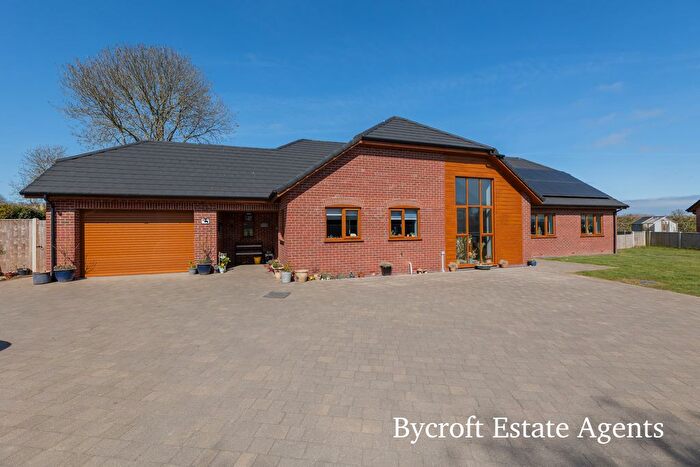 4 Bedroom Detached Bungalow For Sale In Warblers Yard, Back Lane, Rollesby, Great Yarmouth, NR29