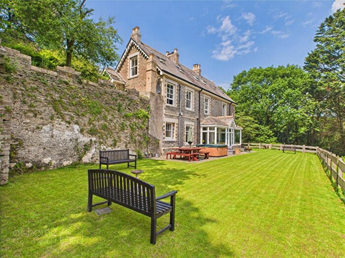 6 Bedroom Detached House For Sale In St. Breock, Wadebridge, PL27