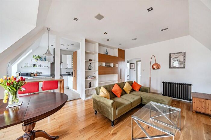 2 Bedroom Flat For Sale In Crystal Palace Park Road, Sydenham, SE26