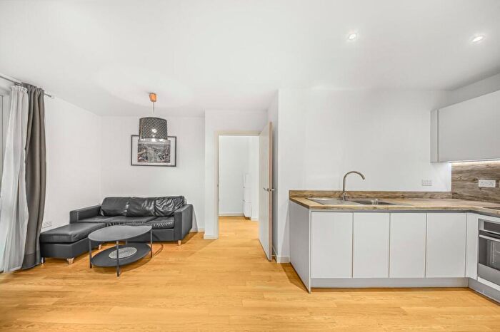 1 Bedroom Flat To Rent In Nyland Court, Naomi Street, SE8