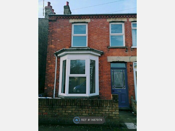 3 Bedroom Semi-Detached House To Rent In Hereward Road, Wisbech, PE13