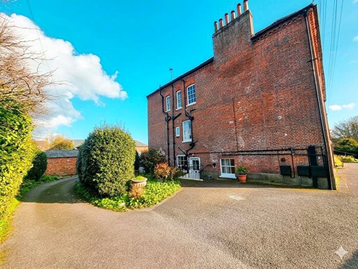 1 Bedroom Flat For Sale In Anglesey Road, Alverstoke, Gosport, PO12