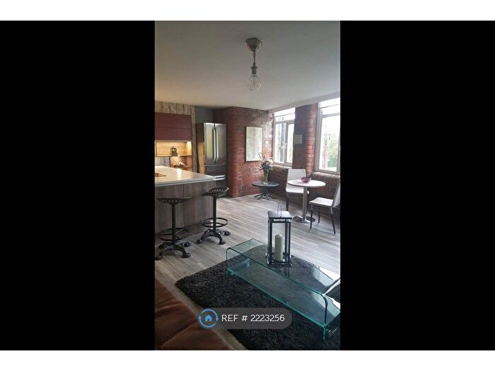 1 Bedroom Flat To Rent In Fearnly Mill, Huddersfield, HD5