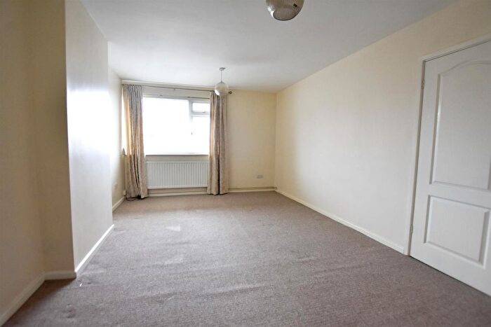 2 Bedroom Maisonette To Rent In Cherryleas Drive, Leicester, LE3