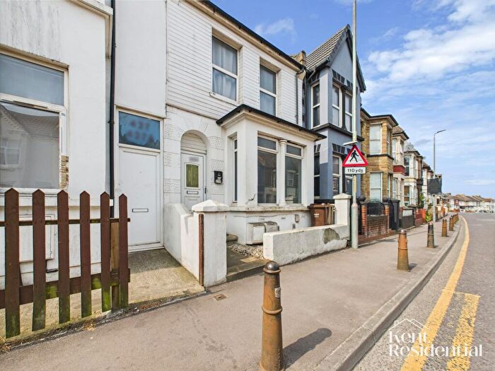 1 Bedroom Property To Rent In Canterbury Street, Gillingham, ME7