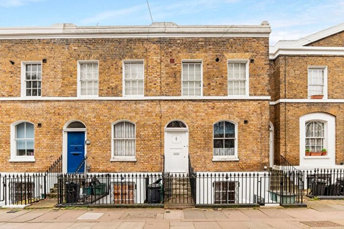 3 Bedroom Flat To Rent In Shepperton Road, Canonbury, N1
